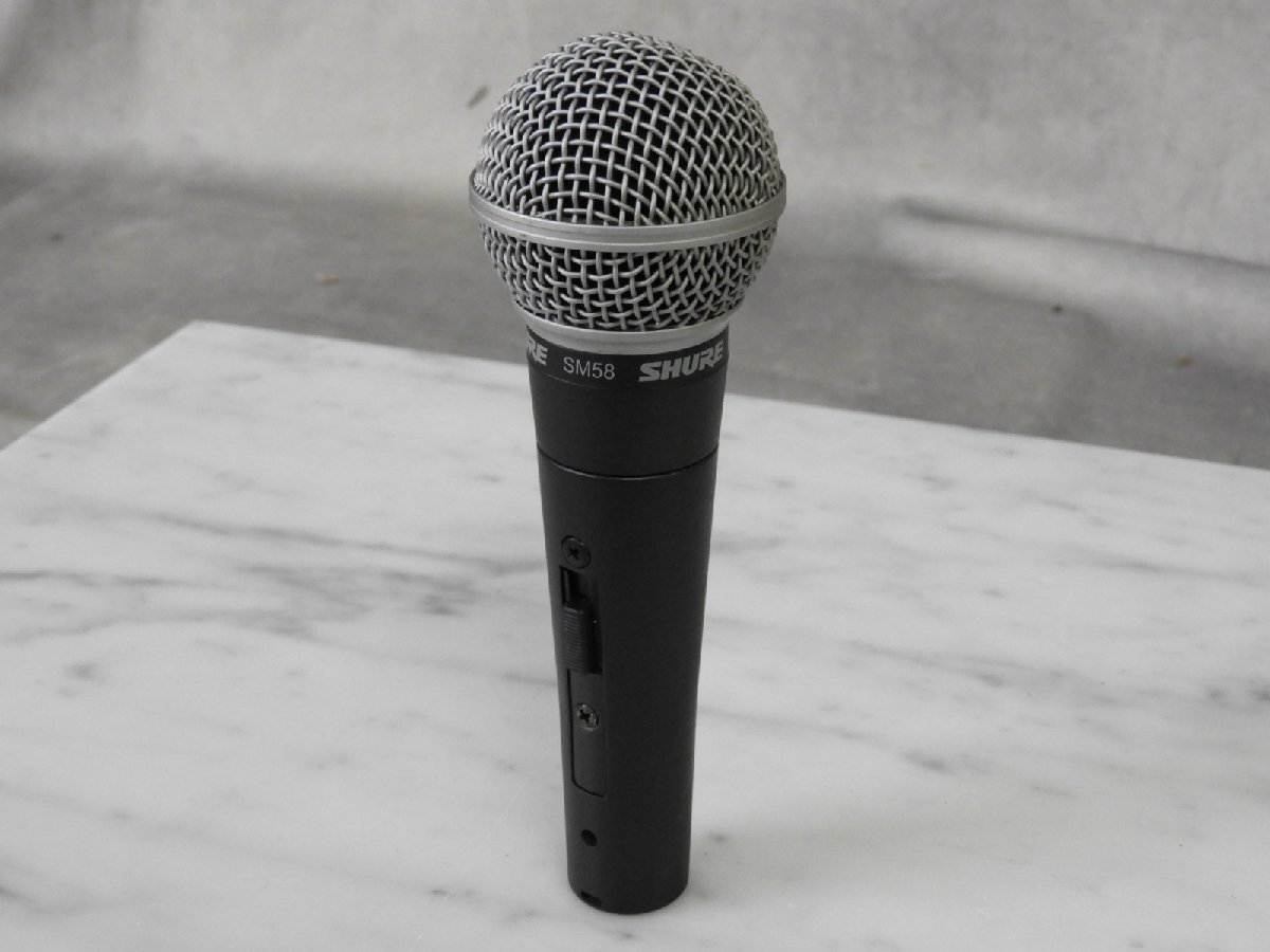SHURE SM58